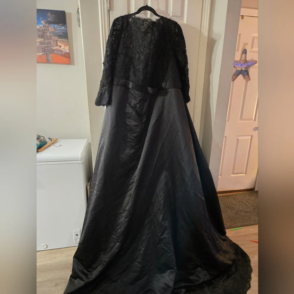 28w Hebeos Prom Dress Worn Once - Picture 11 of 13
